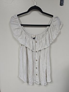 Universal Thread Off-Shoulder Ruffle Button-Front Tank Top in Cream